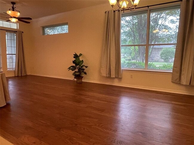 Building Photo - 120 Brazos Dr