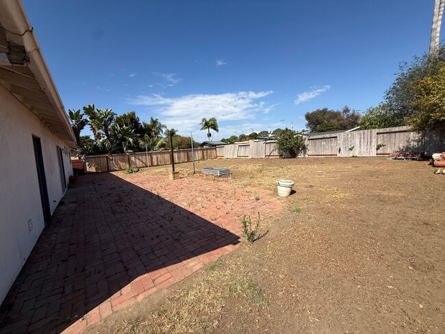 Building Photo - 1741 Lahoud Dr