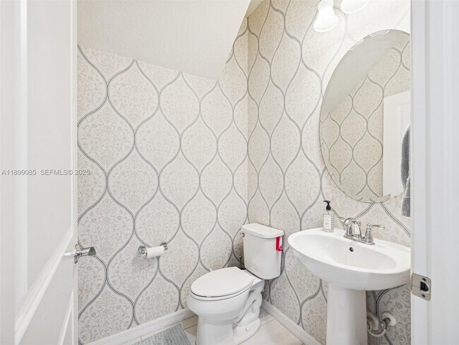 Building Photo - 4325 Large Leaf Ln