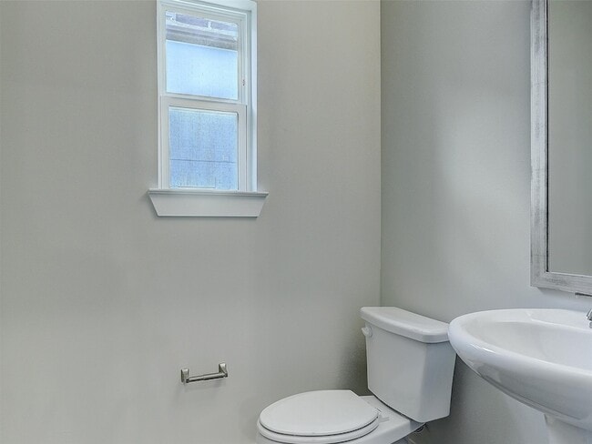 Building Photo - 3369 Wynwood Dr