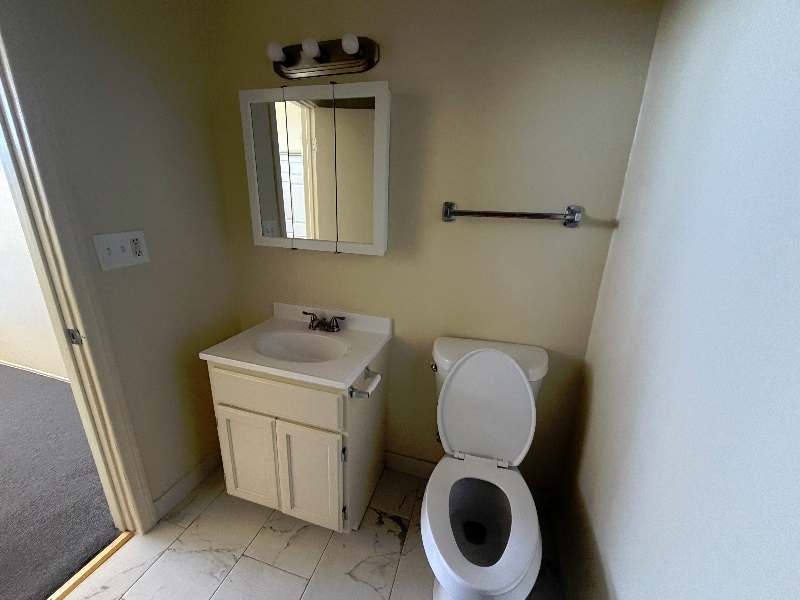 Building Photo - 700 N East End Ave