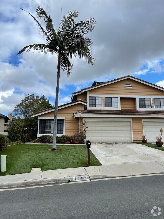 Building Photo - Wonderful 4 Bedroom 2-story Townhome in "F...