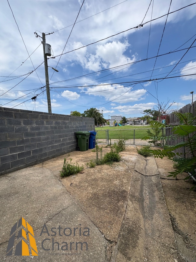 Building Photo - Updated 3 BR Home with Spacious Yard & Pre...