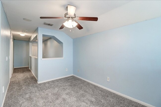 Building Photo - 2110 Encino Dr