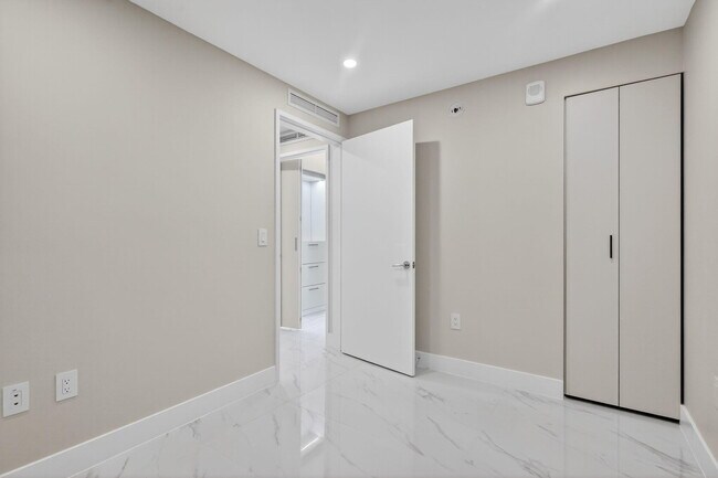 Building Photo - 701 NE 23rd St