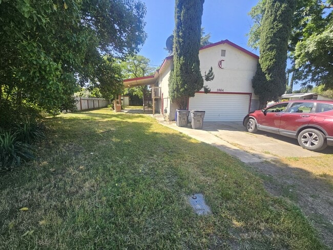 Building Photo - 3 Bedroom 1 Bathroom Home For Rent in Tehama!