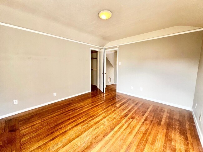 rear bedroom - 1390 Dwight Way