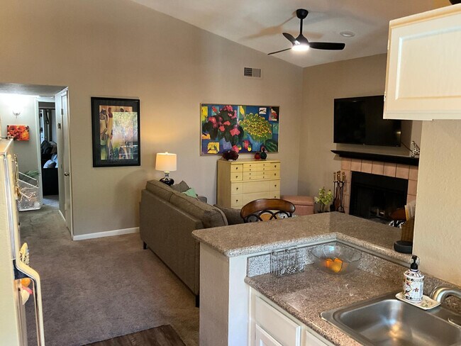 Building Photo - 747 S Ext Rd