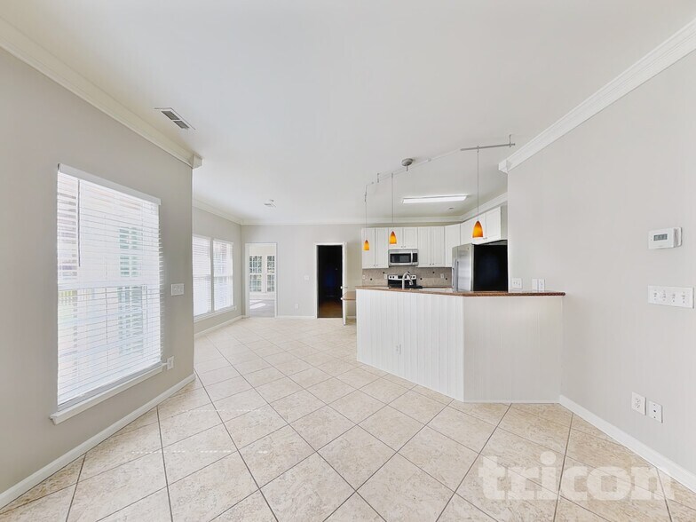 Building Photo - 12722 Golden Sun Ct