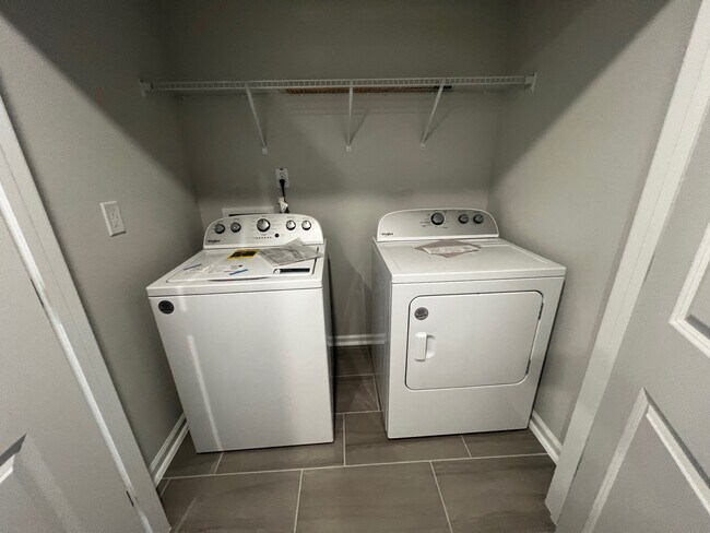 Building Photo - 1120 Crossvine Trl