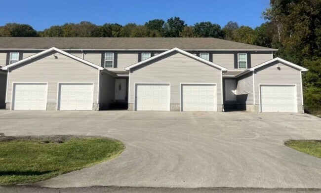 Primary Photo - Upper Stone Apartments