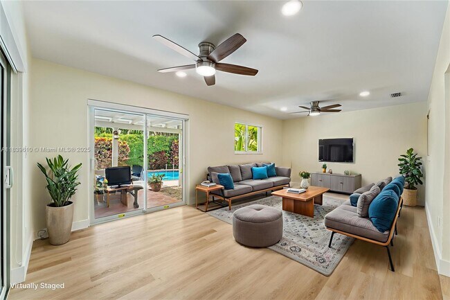 Building Photo - 6731 SW 48th St