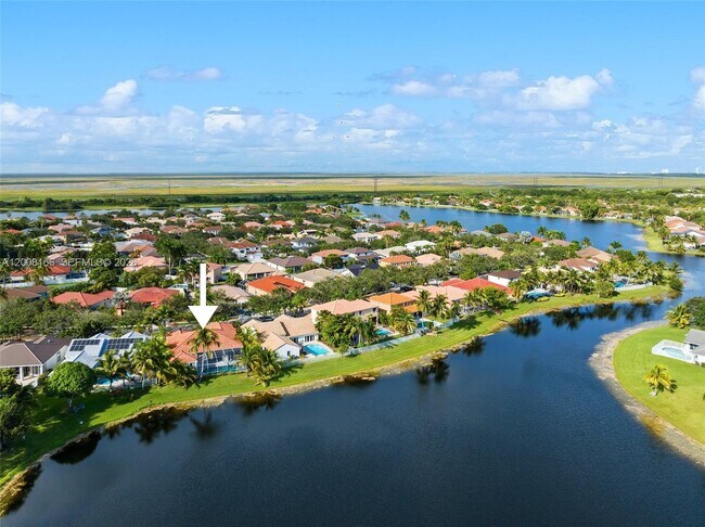 Building Photo - 646 Heritage Dr