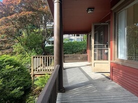 Building Photo - 1843 SW 16th Ave