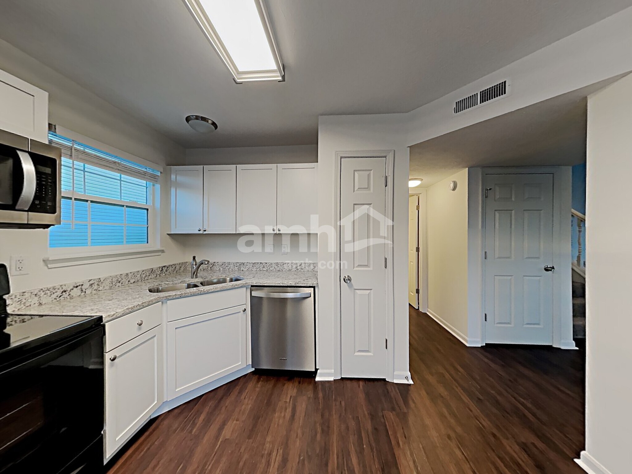 Building Photo - 8983 Marisa Dr