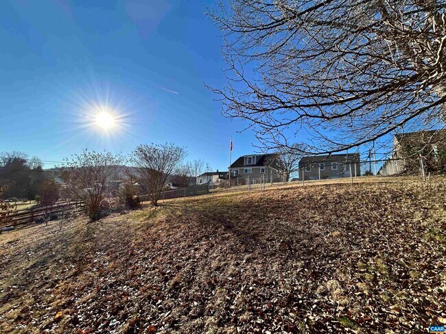 Building Photo - 814 Altavista Ave