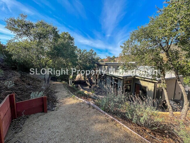 Building Photo - AVAILABLE SEPTEMBER- Fully Furnished Modern Home in San Luis Obispo - 4 Bedroom / 3 Bathroom