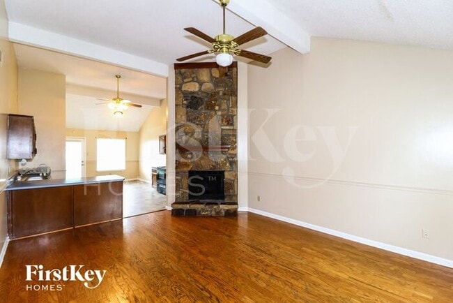 Building Photo - 5582 Oak Branch Cir N