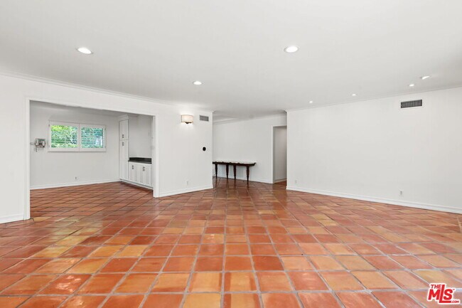 Building Photo - 860 Bronze Ln