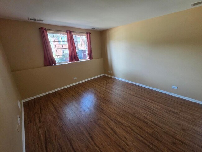 Building Photo - 107 Driscoll Ln