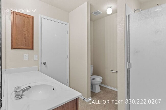 Building Photo - 622 Butler Point
