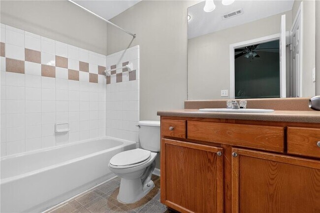 Building Photo - 2161 Del Lago Cir