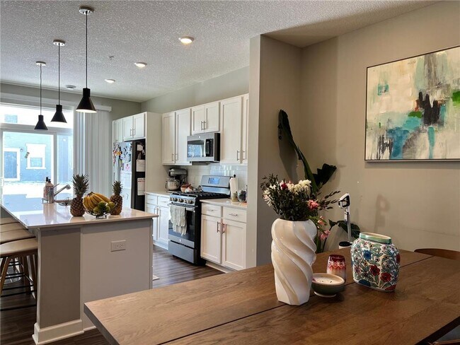 Building Photo - 5021 Useppa Trl