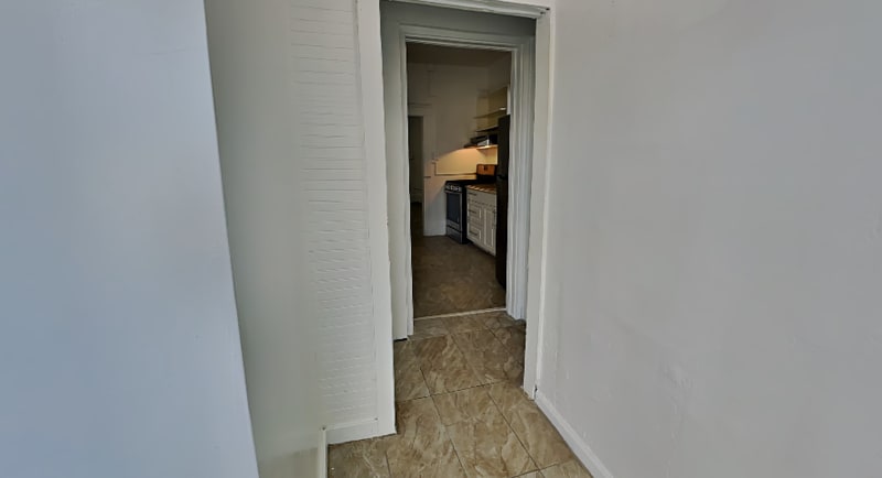 Building Photo - 115 S Grandview Ave