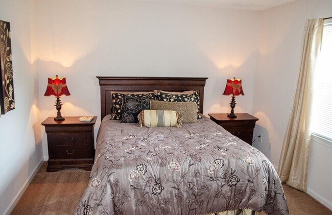 Building Photo - Vista Villa Apartments