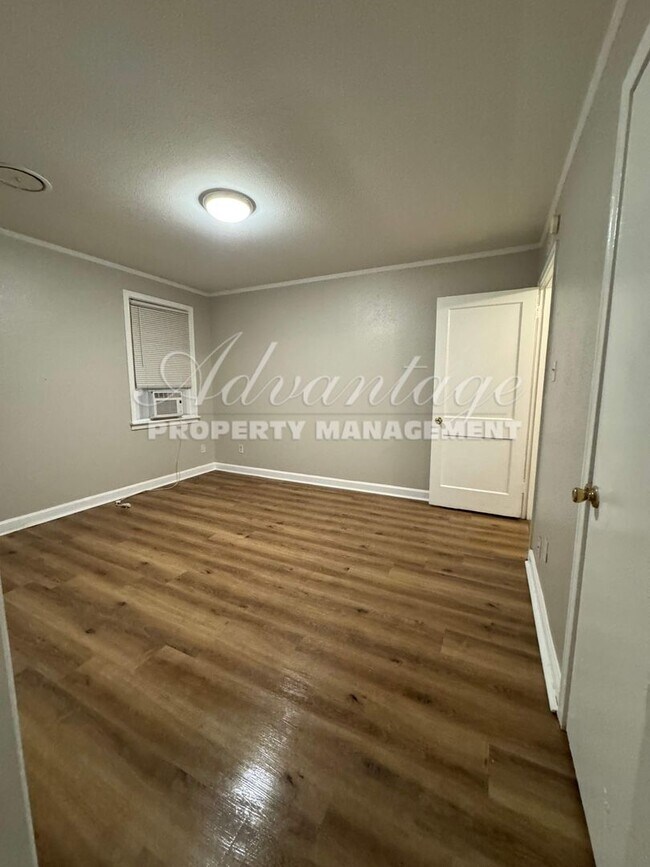 Building Photo - Charming 2 bedroom 1 bathroom home in Berc...