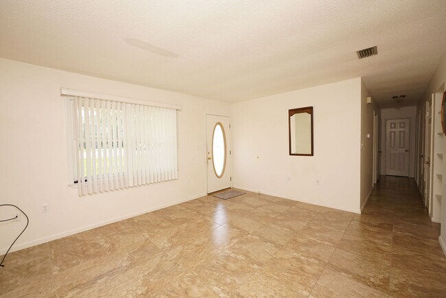 Building Photo - 45 11th St