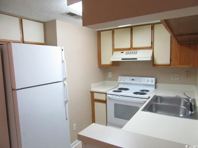 Building Photo - 1100 Possum Trot Rd