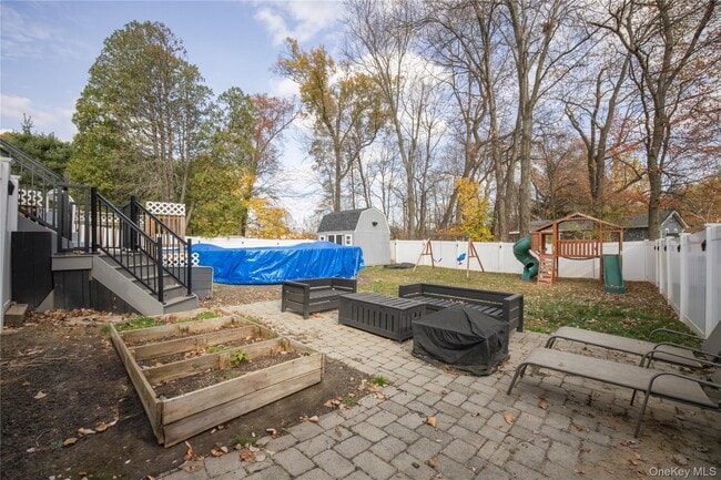 Building Photo - 8 Loran Ct