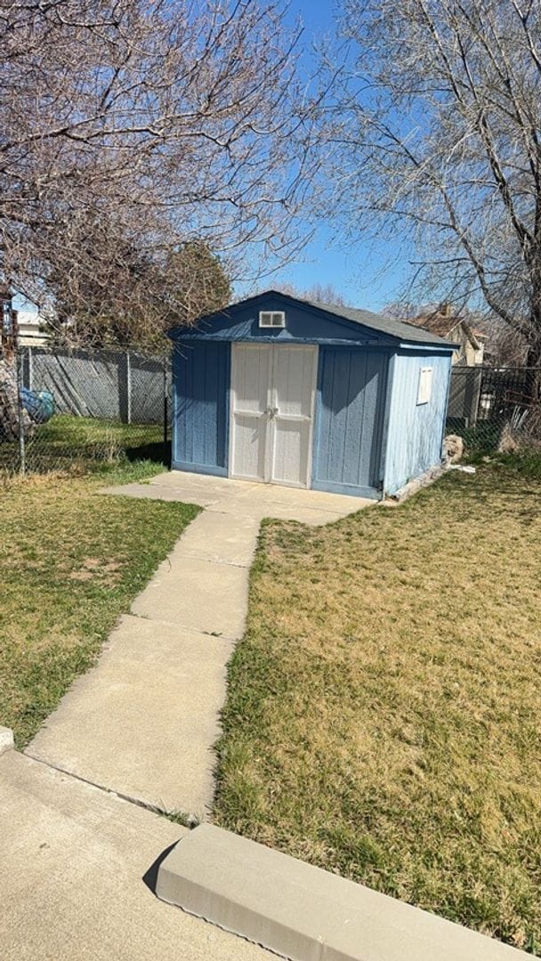 Building Photo - WEST JORDAN 5 BED, 4 BATH HOME