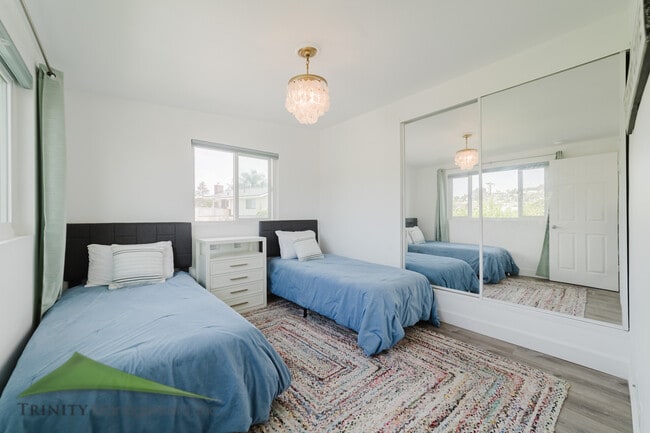 Building Photo - 341 N Sierra Ave