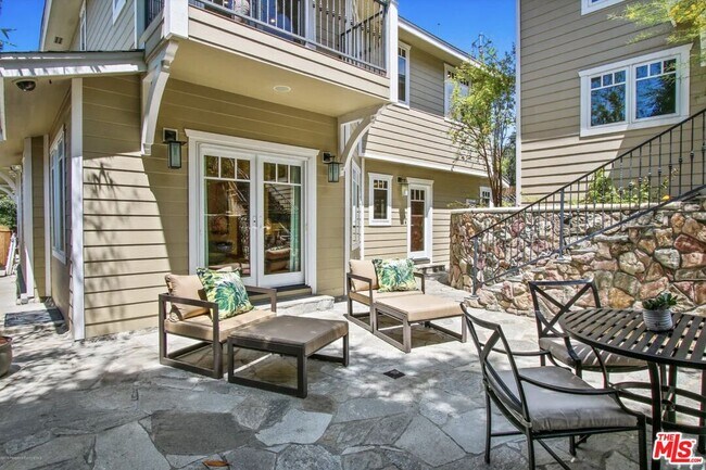 Building Photo - 130 S Arroyo Blvd