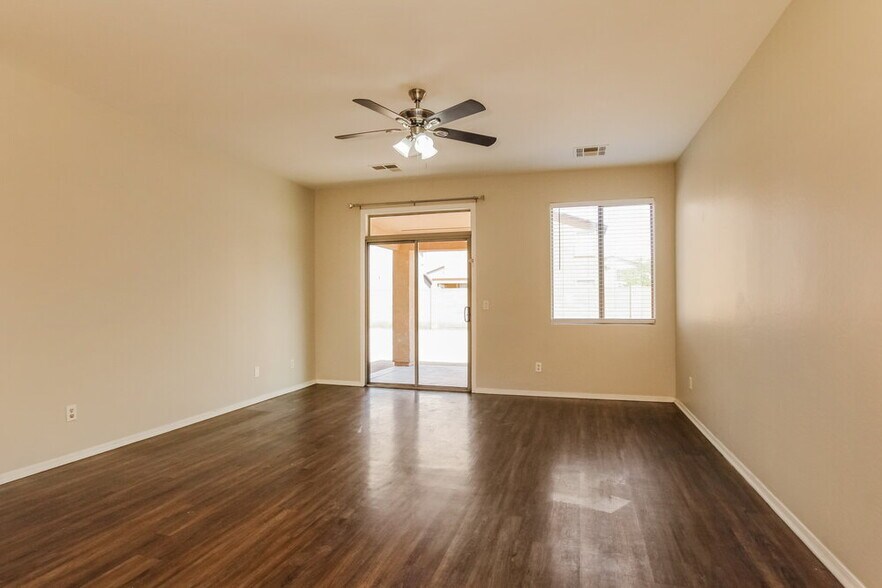 Building Photo - 6829 S 68th Ln