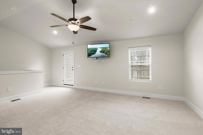 Building Photo - 304 Sweetbay Rd