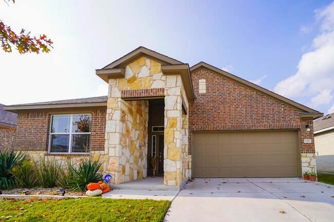 Building Photo - 9312 Margaret Jewel Ln