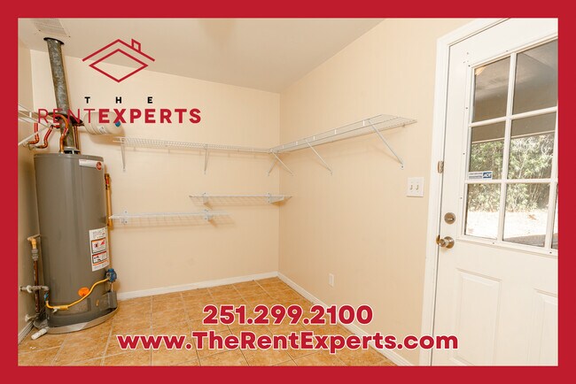 Building Photo - 5466 Vanderbilt Dr