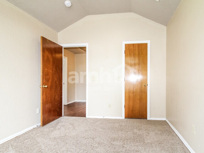 Building Photo - 8824 NW 85th St