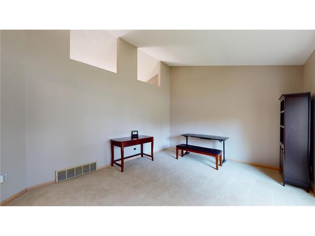 Building Photo - 2079 Woodbridge Way