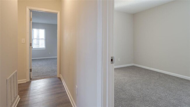 Building Photo - 6218 Creekford Ln