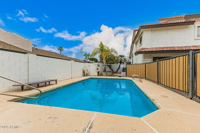 Building Photo - 4328 N 36th St