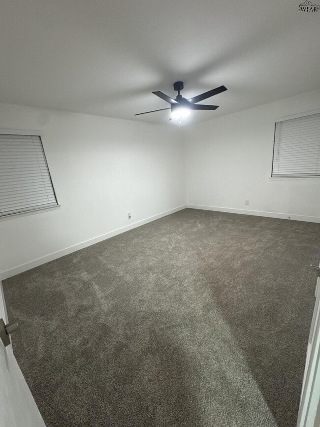 Building Photo - 4126 Lenore Dr