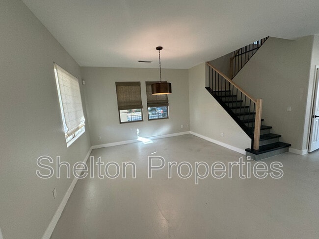 Building Photo - 20900 W Hamilton St