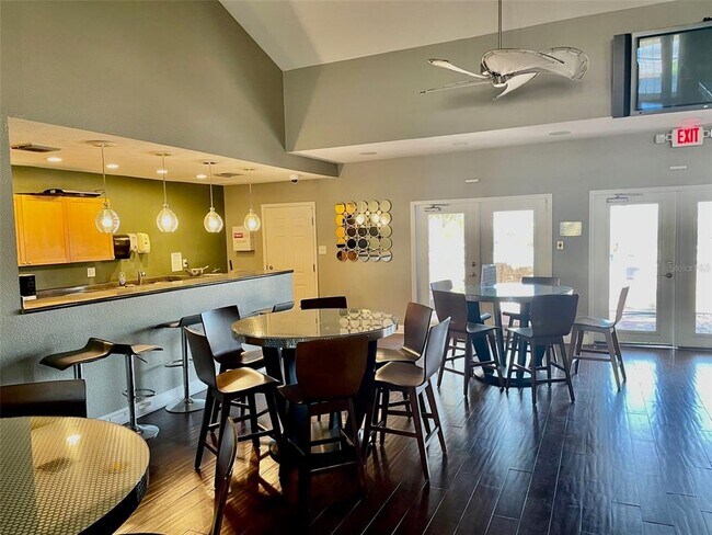 Building Photo - 213 Sea Horse Dr SE