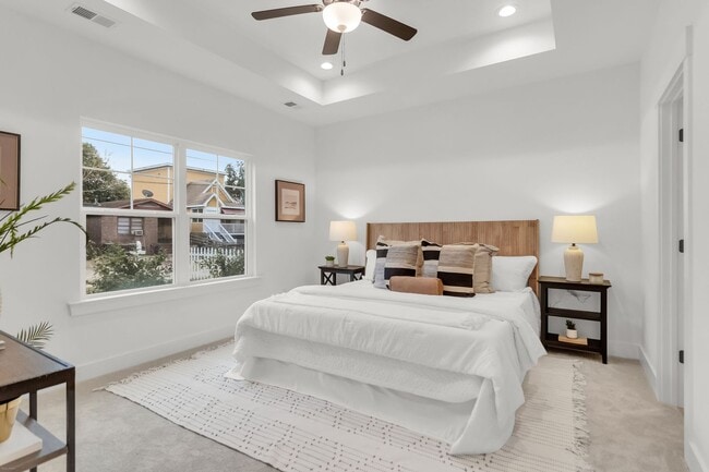 Building Photo - 2304 Delano St