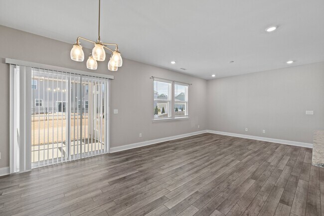 Building Photo - 138 Willow Grove Ln