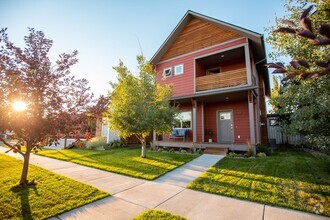 Building Photo - Charming Downtown Retreat: A Unique Blend ...